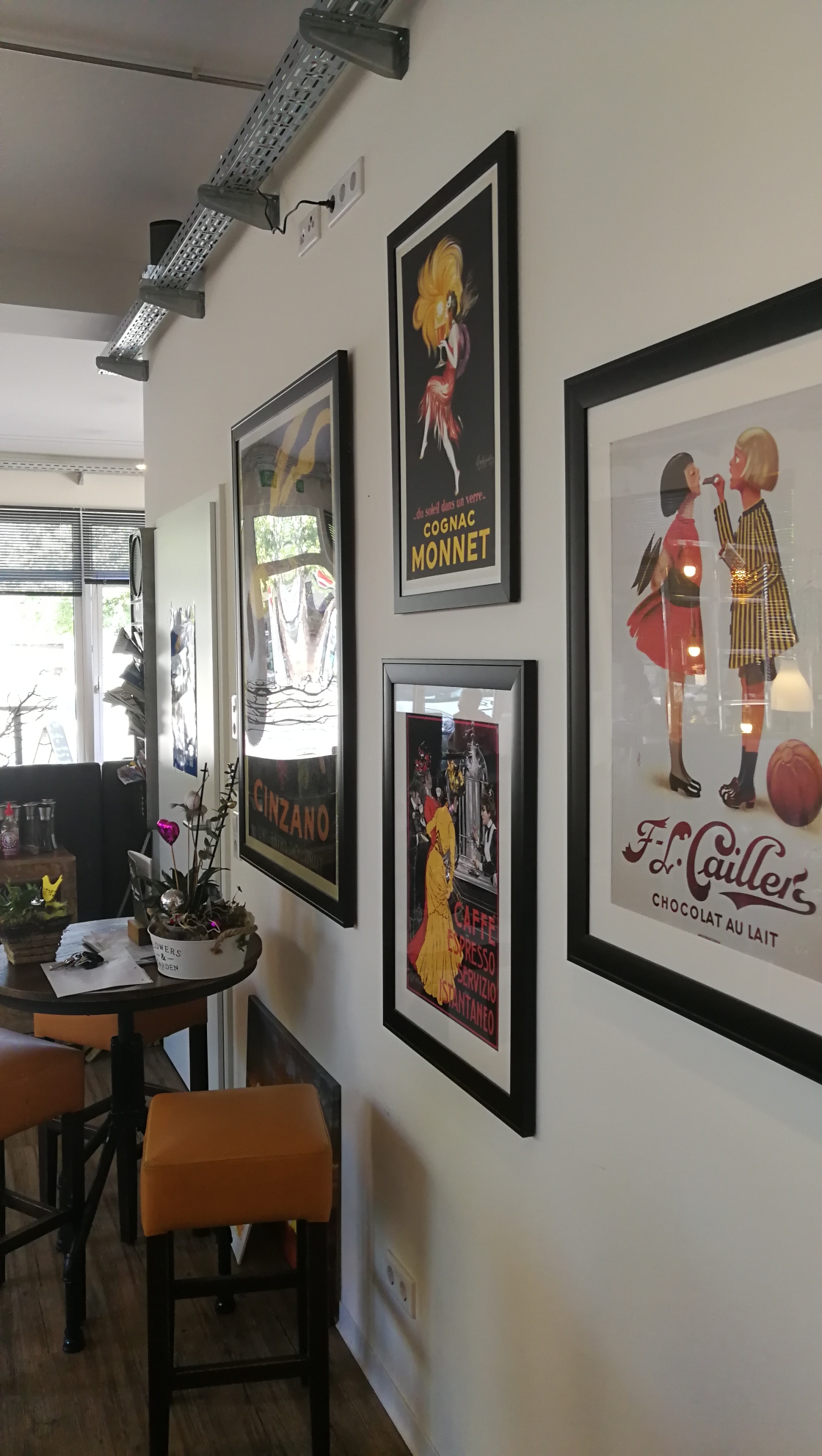 Herzlich willkommen im Lilly`s Cafe & More in Raunheim Herzlich willkommen im Lilly`s Cafe