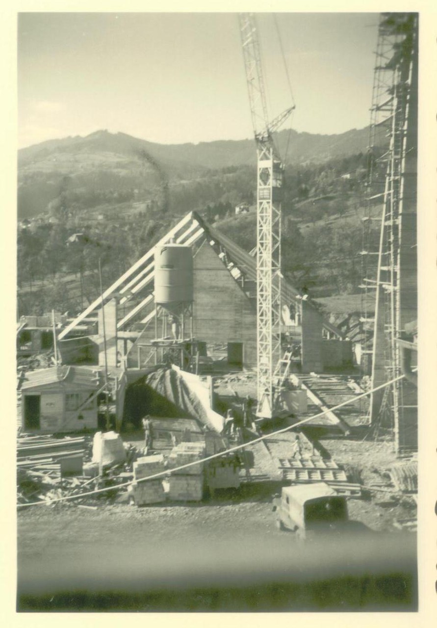 Baubeginn der Kirche im 1965