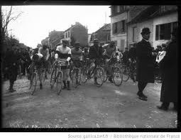 Start des Paris-Rubaix 1908