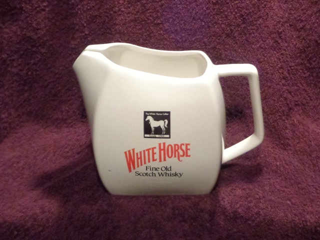 White Horse_14 cm._No_From RSA