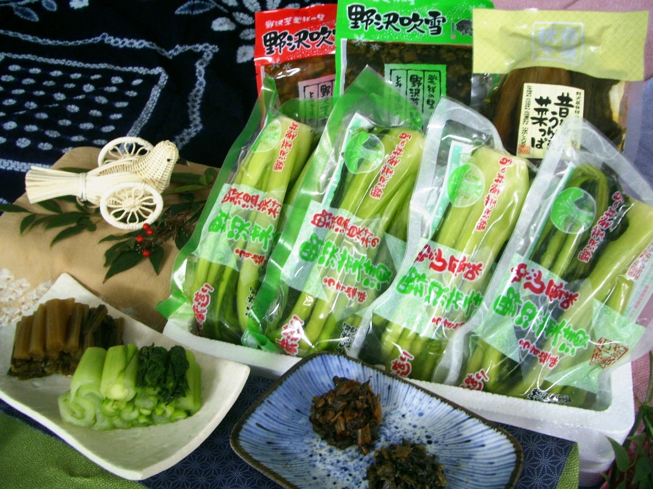 野沢菜茶漬け二個・杵付き餅他