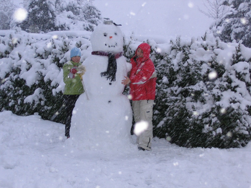mit Enya und unserem selbstgebauten Schneemann