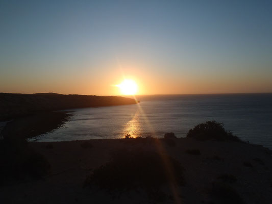 coucher de soleil sur les falaises ...