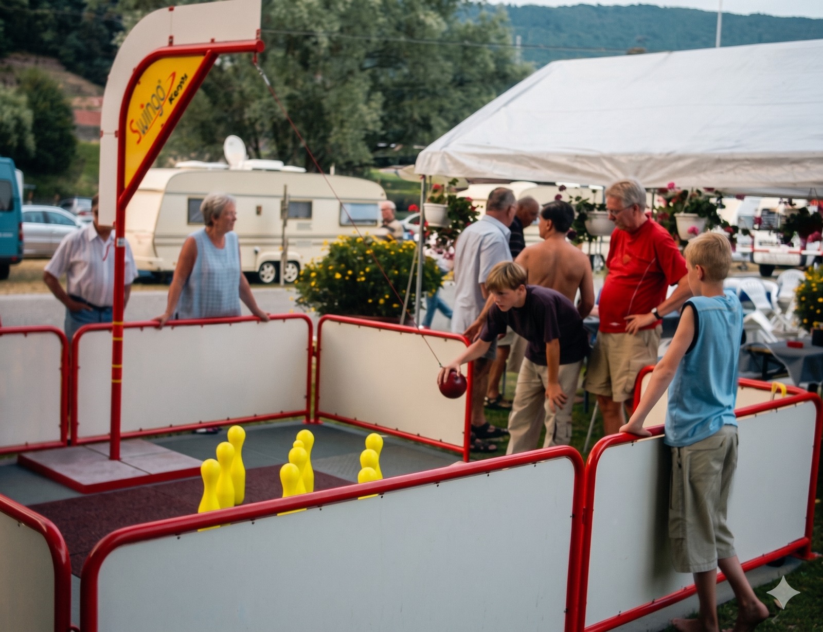 Mobile Kegelbahn für Campingplätze