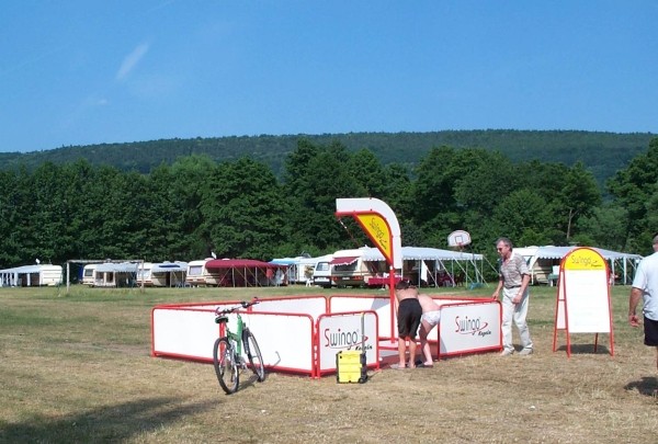 Mobile Kegelbahn für Campingplätze