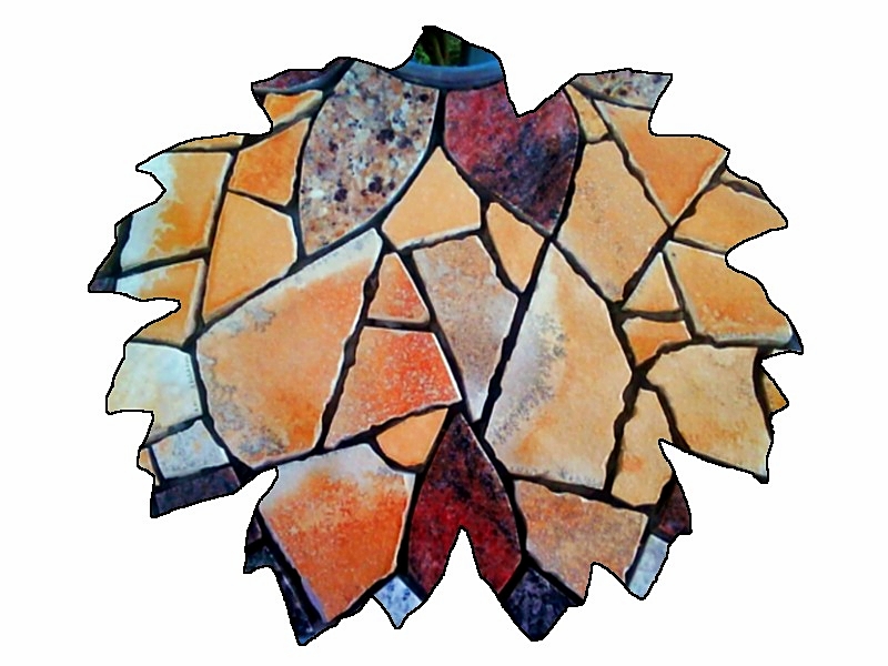 Rankgitter mit Mosaiktisch