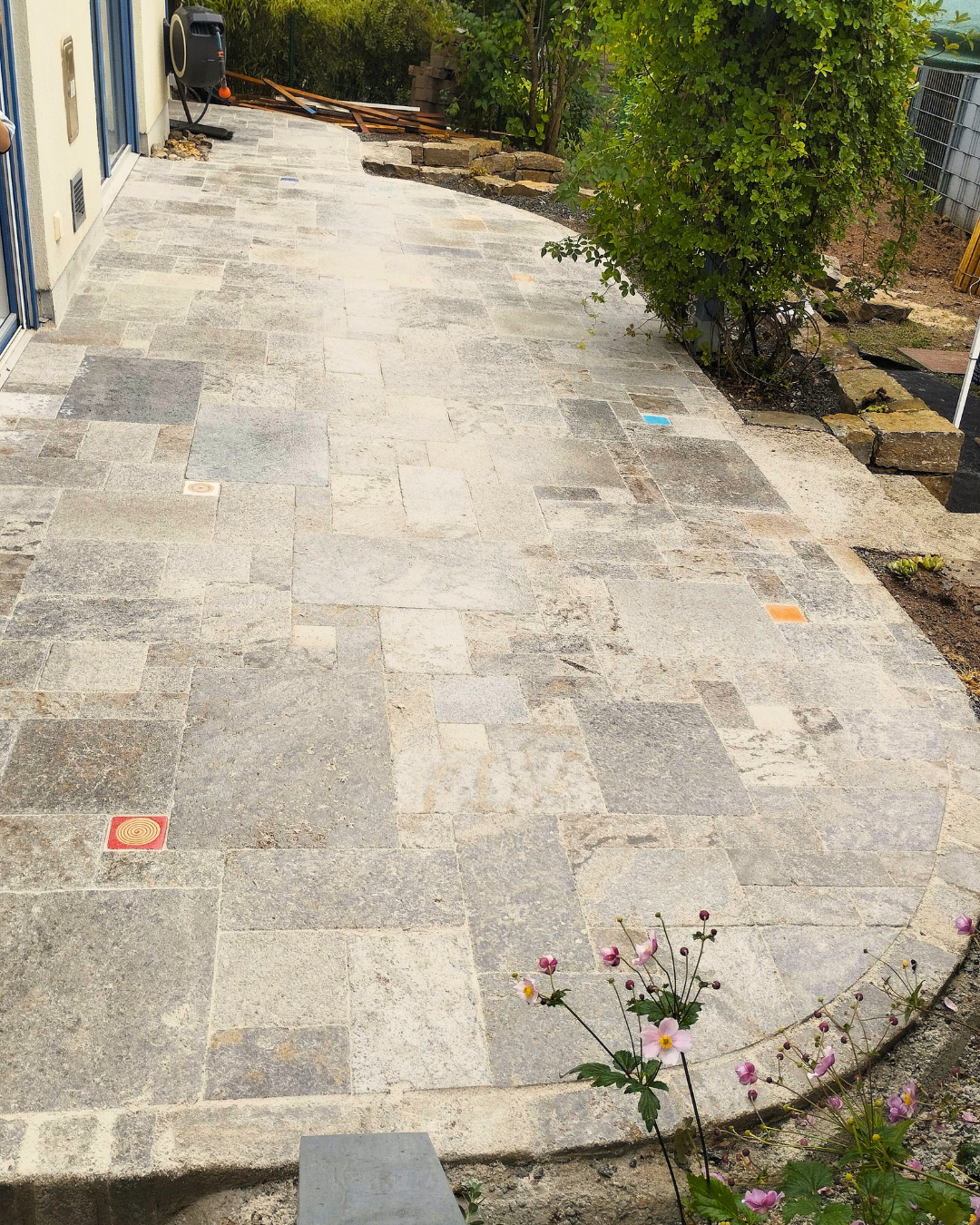 Terrasse Muschkalkplatten, römischer Verband