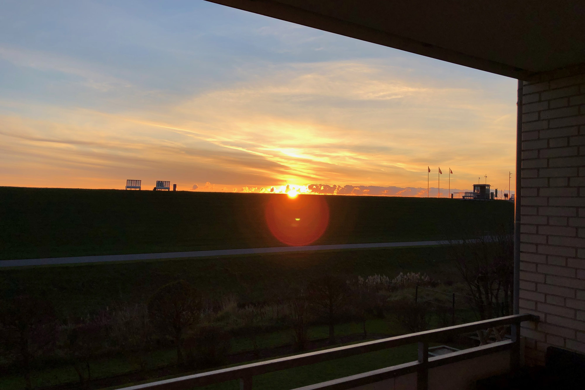 Genießen Sie den Sonnenuntergang direkt von Ihrem Balkon