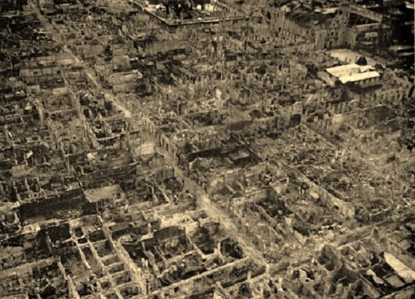 1945年2月、日米の激しい市街戦でマニラは廃墟に、約10万人の市民が巻き込まれて亡くなりました