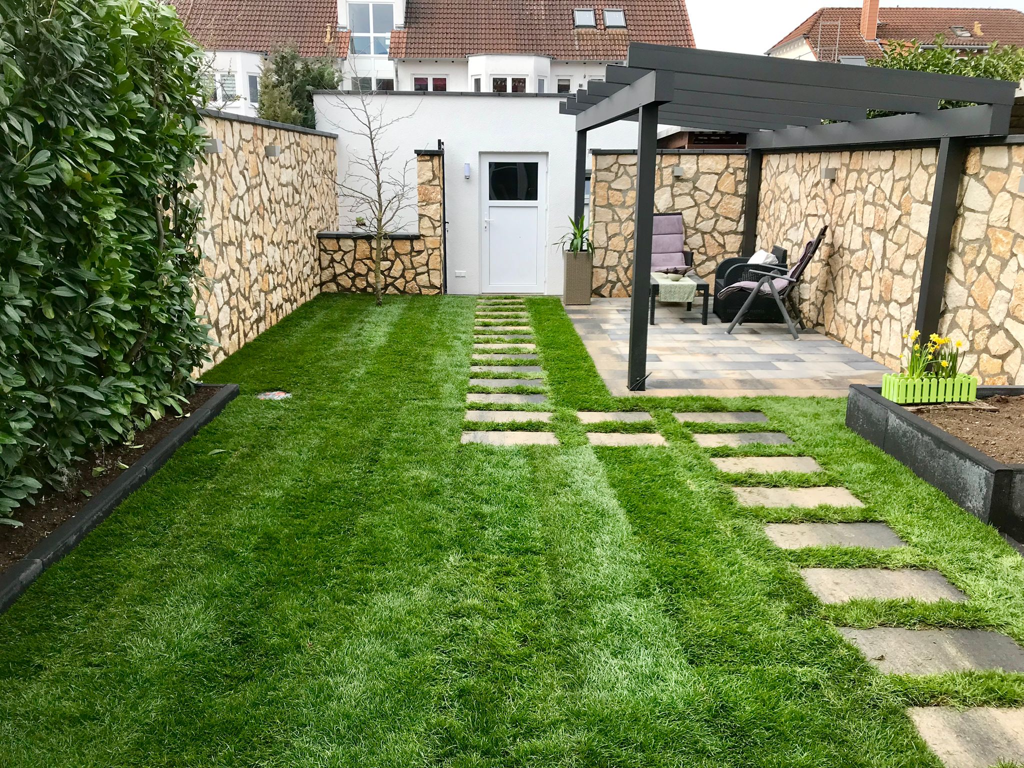Um Neugestaltung eines Gartens. Projekt Garten, Garten und