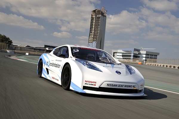 NISSAN LEAF NISMO RC (2012)
