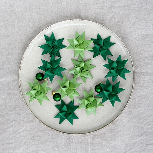 xmas 2023 christmas fröbelstern fröbelsterne fröbel star fröbel wreath advent garland girlande geschenke