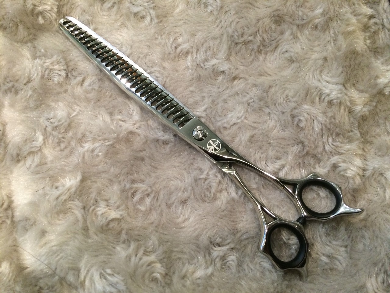 ARTERO  ブレンダー　7.5インチ　トリミング ストレートシザー EXCALIBUR 7.5インチ 新品／中古 – PLUCK