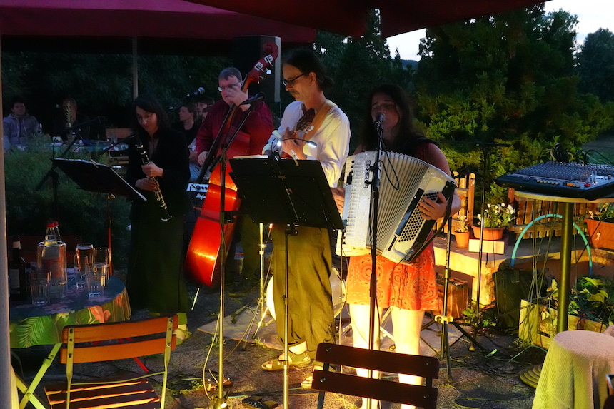 MEGILLE BAND