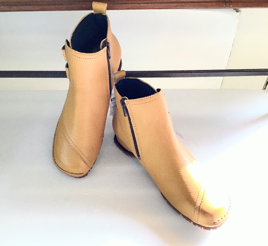 Milla6−MA21 キャメルショートブーツ23.5  ¥18,700（税込）