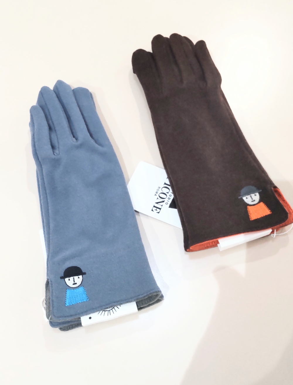 ピッコーネ（Picone）4−DA32 ブラウン手袋 ¥4,950（税込）⇒ ¥SALE¥4,455  色違い（ブルー）
