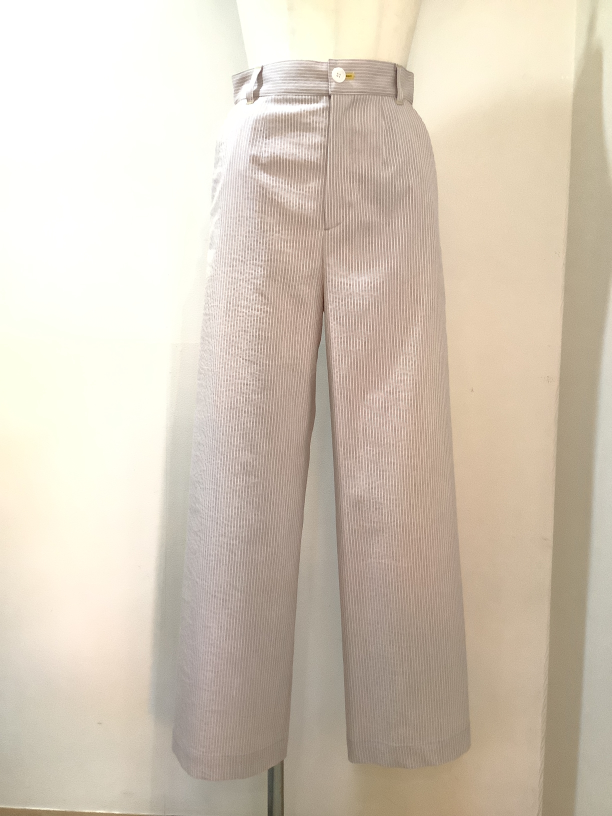 ルールド（Lourdes）7−PS40 パンツ7号 ¥24,200（税込）