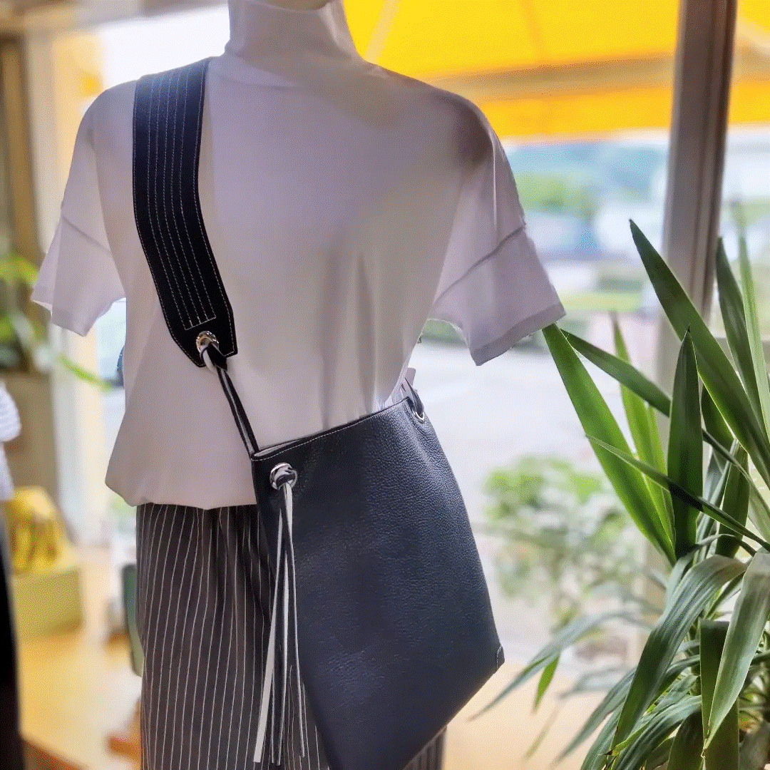 初秋コーデも思案しながら賢くSALE❗