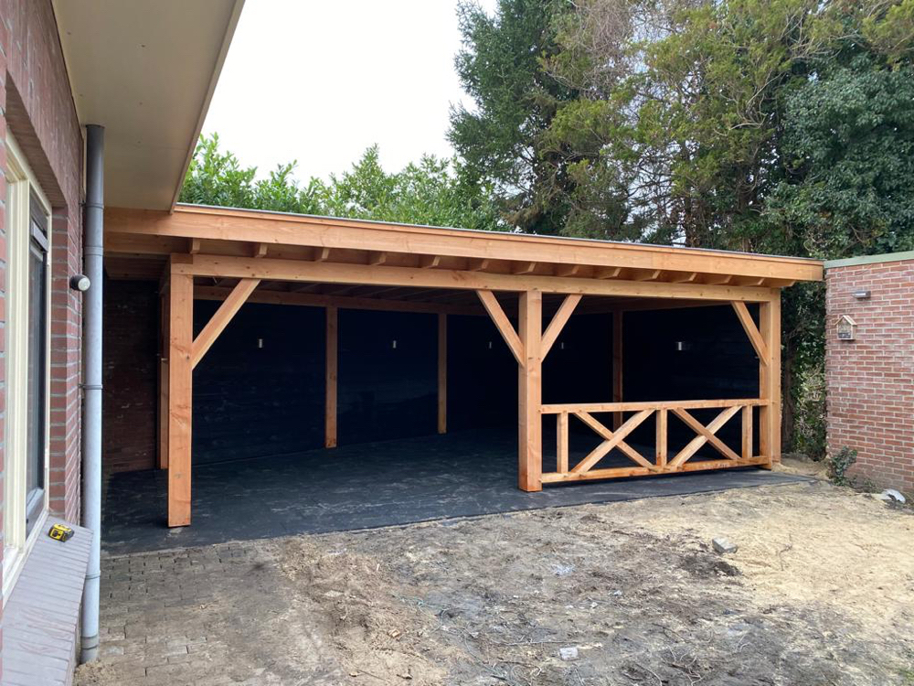 Veranda Douglas  200x200 liggers en palen.