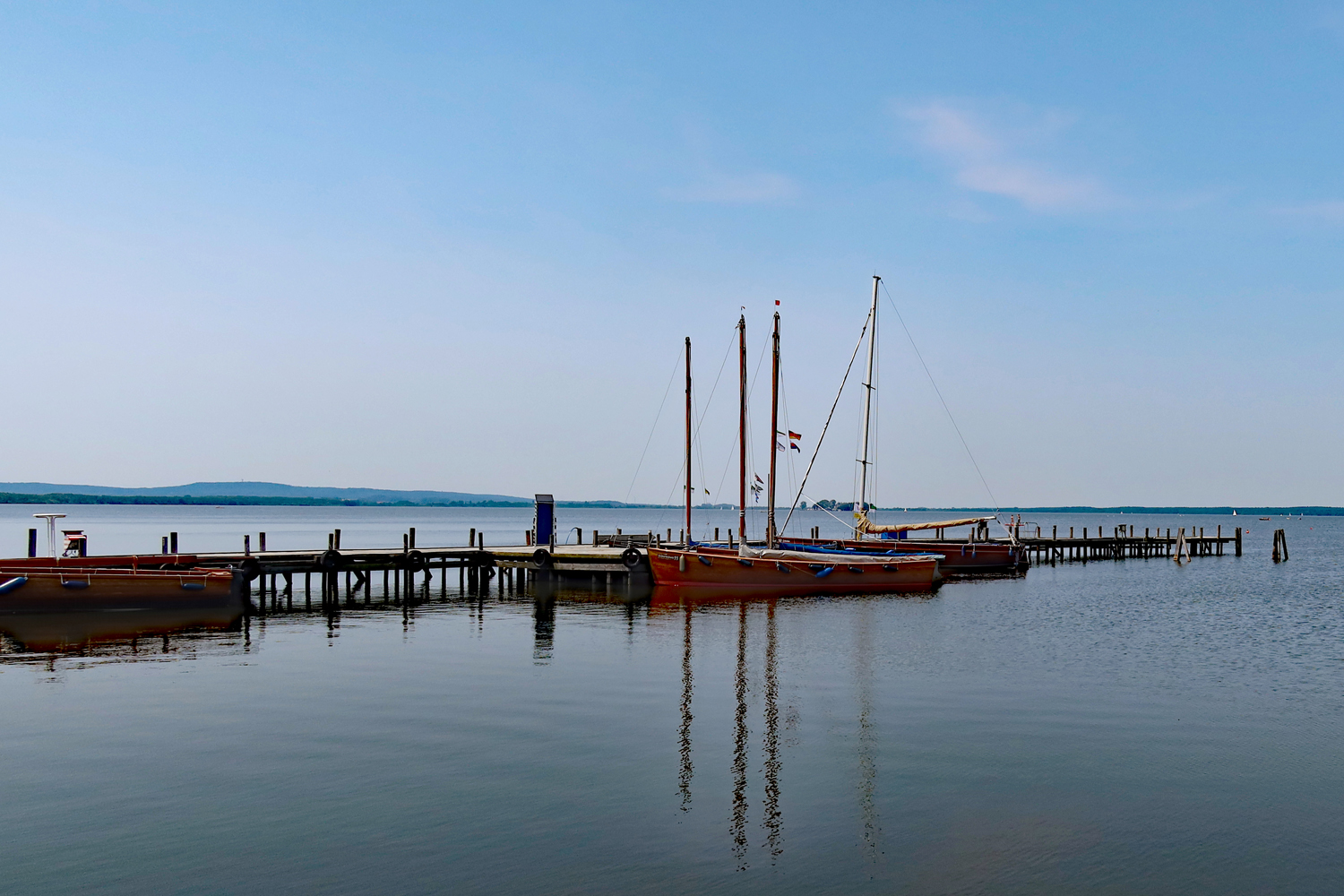 ..das Steinhuder Meer ist mit ca. 29,1 quatratKilometer der größter See Niedersachsens