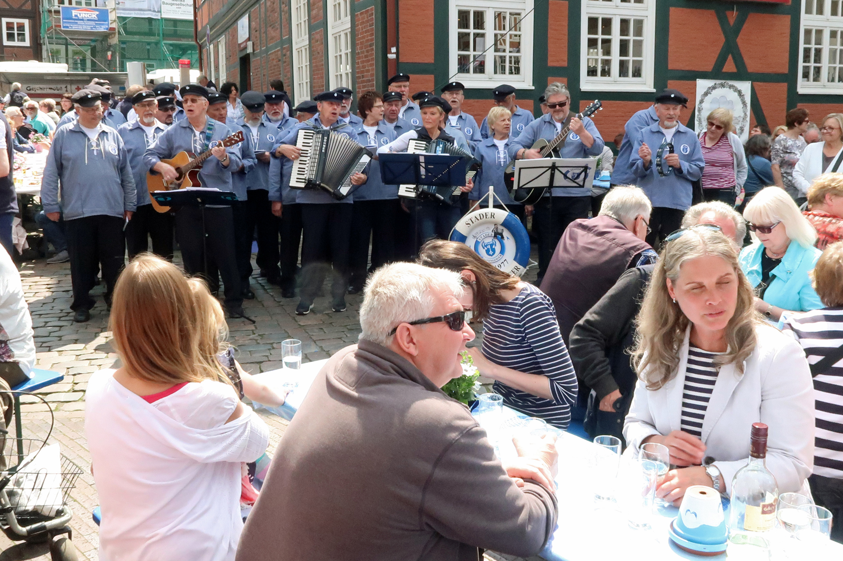 Hier singen wir am Fischmarkt 