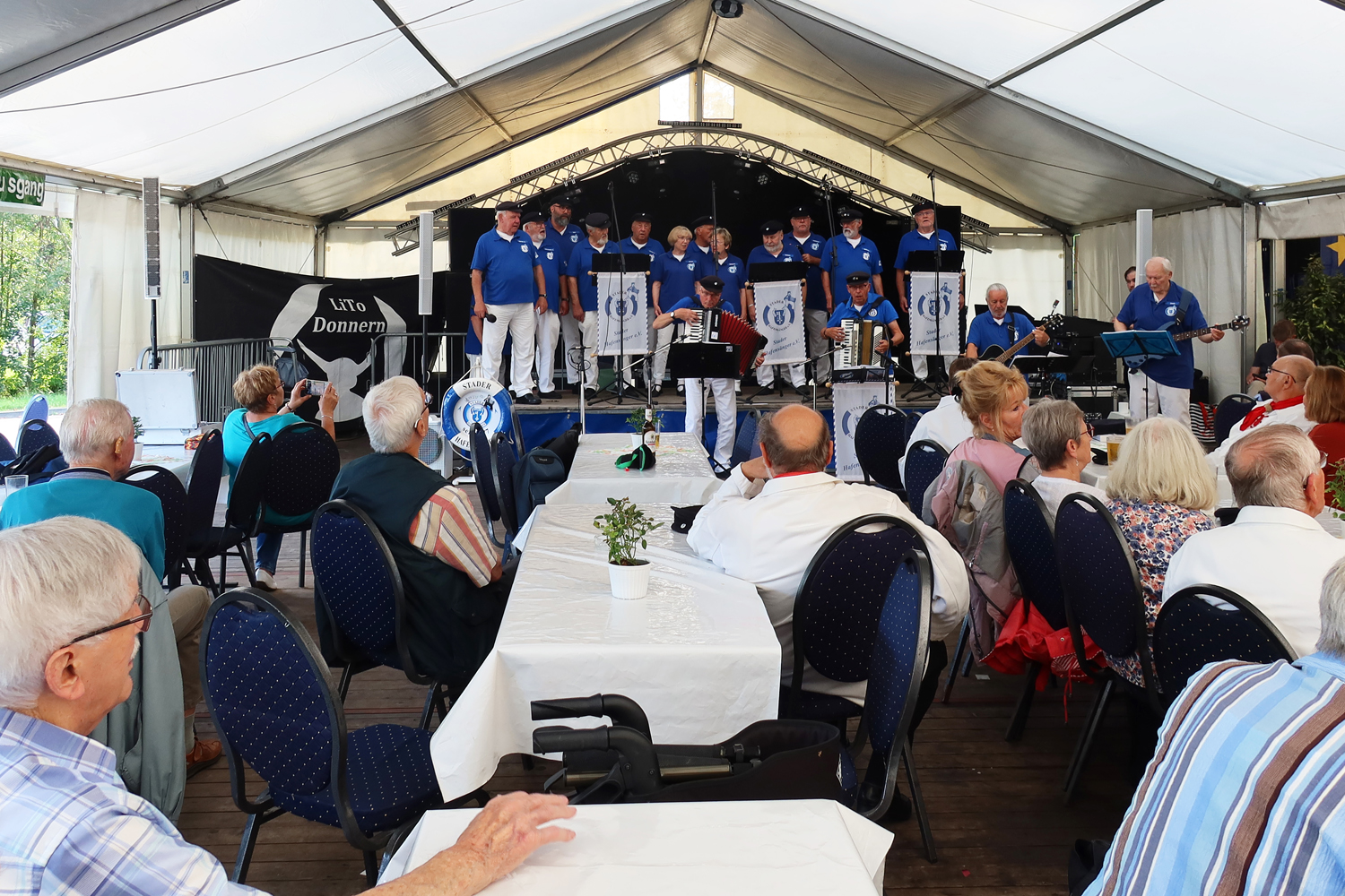 ..und zum Abschied "Stade am schönen Elbestrand"..