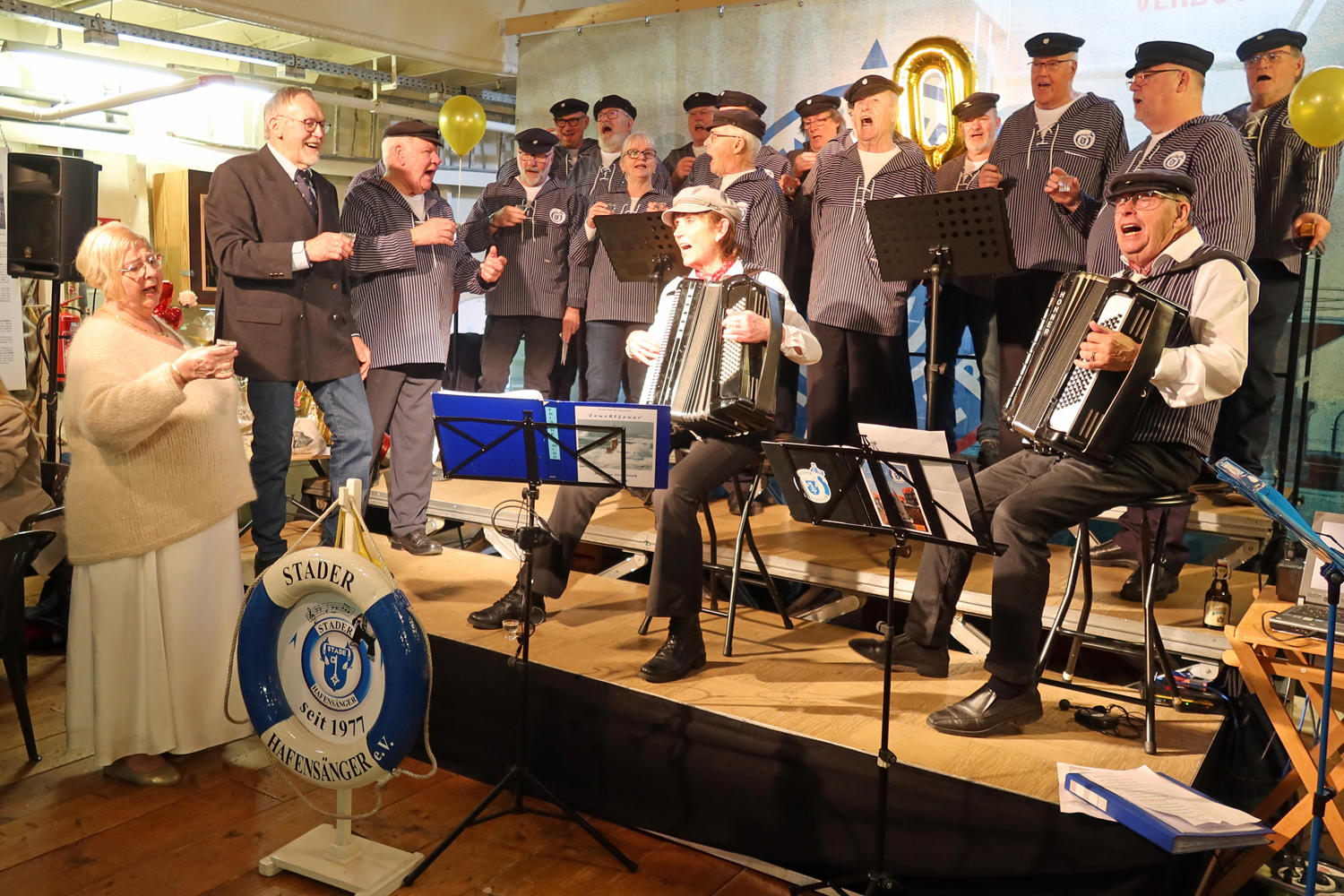 ...Danke für die Unterstützung an Sabine und Wolfgang am Akkordeon!