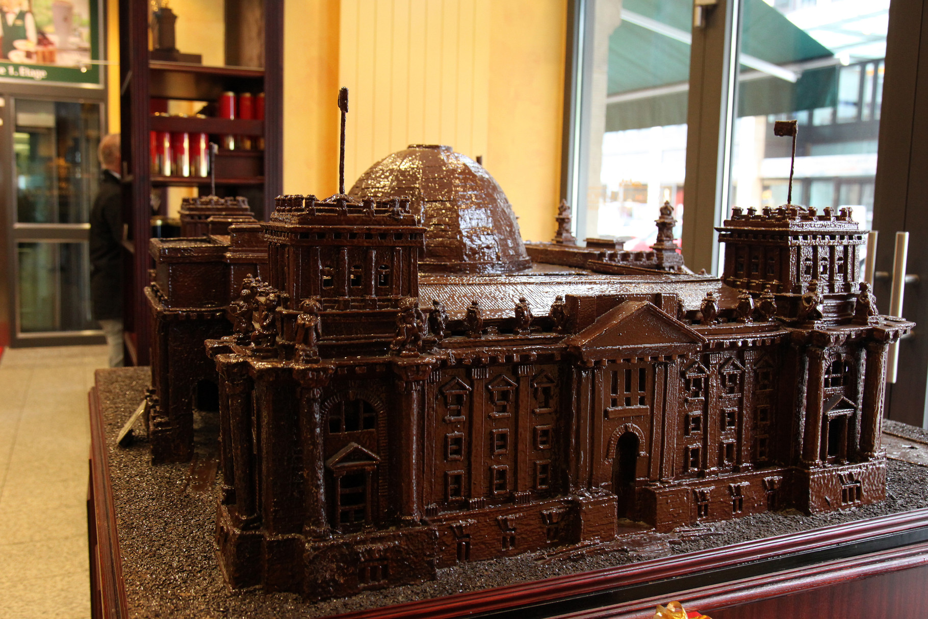 "Reichstagsgebäude" aus Schokolade - Chocolatiers - Fassbender & Rausch 