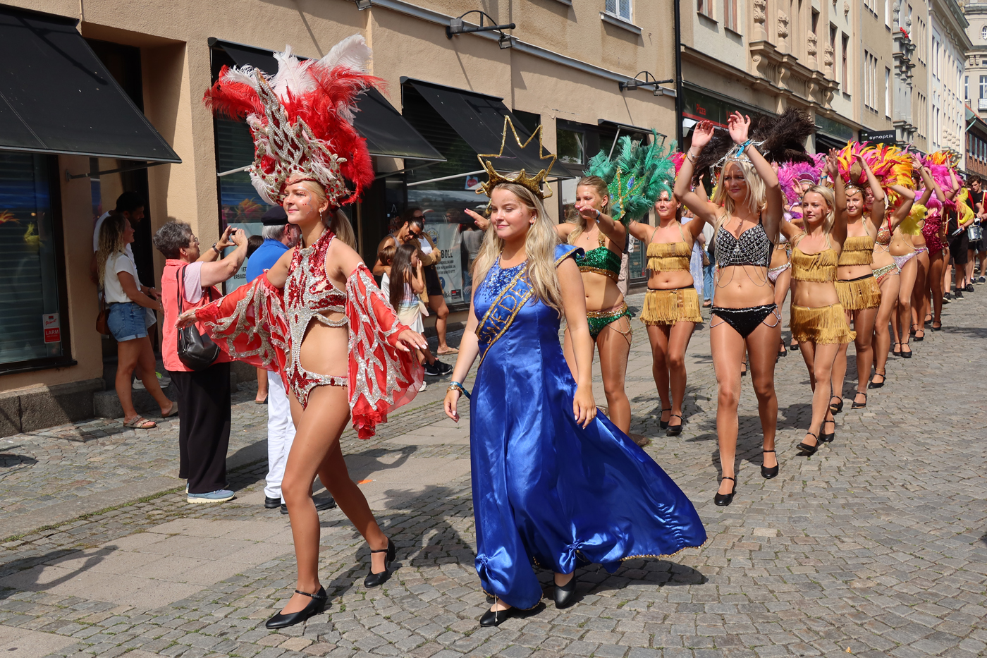 ..Samba Tänzerinnen..