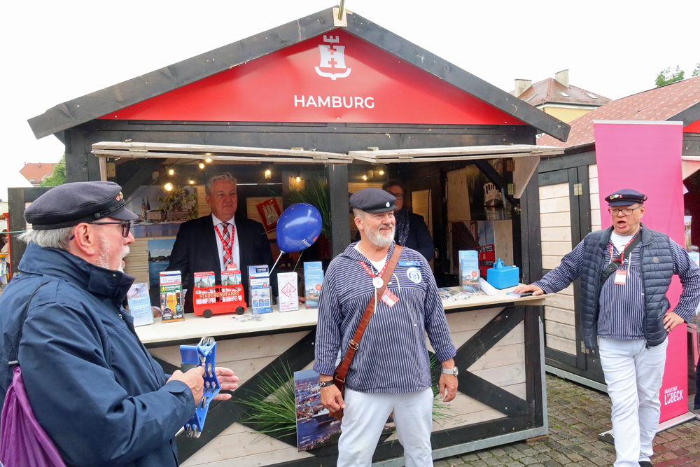 ..an viele Hanseständen, wo wir schon erwarten wurden..