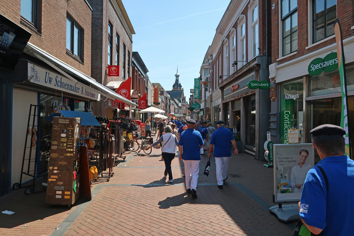 ..Fußgängerzone von Winschoten..
