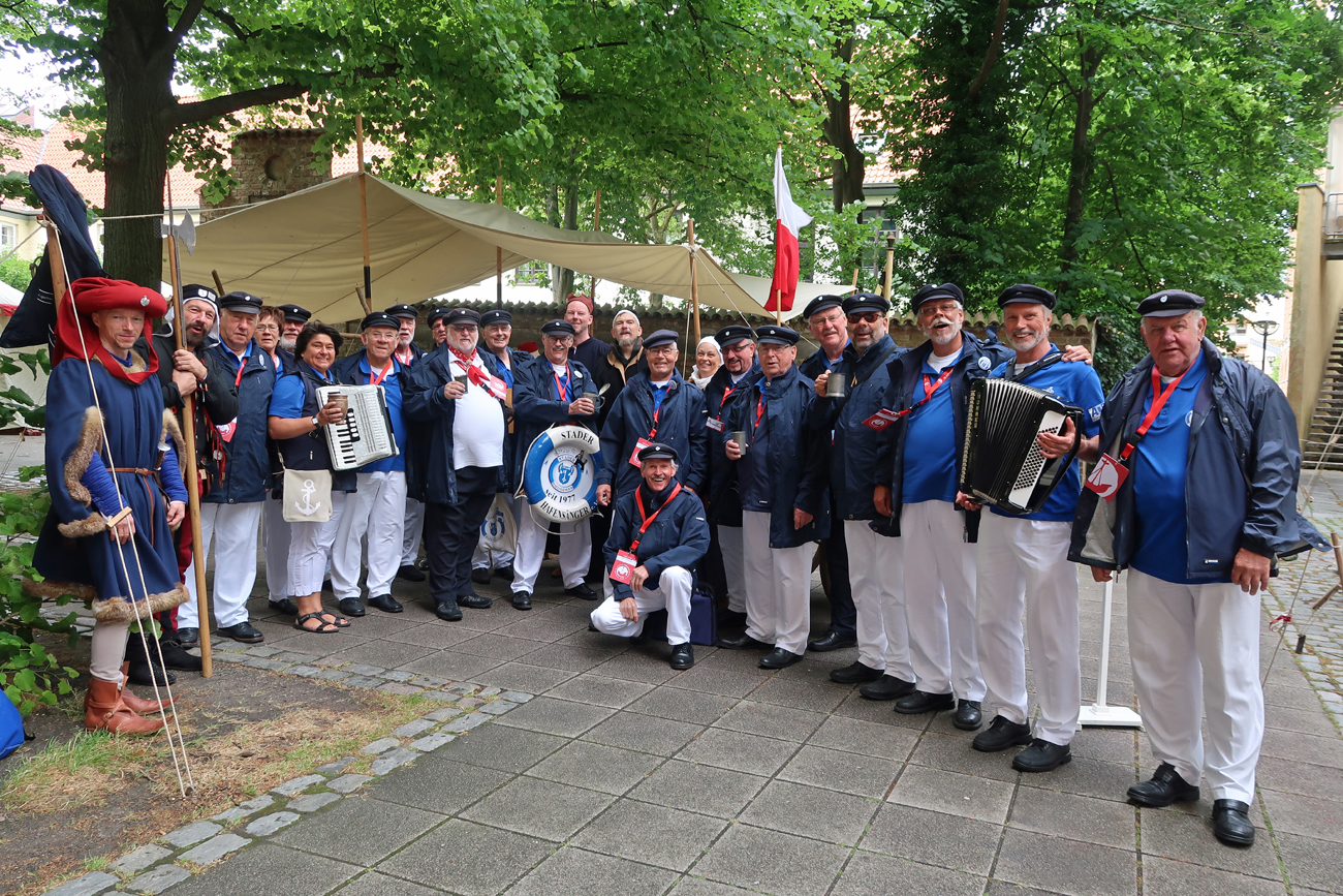...das Mittelalterlager"nahe der St. Marienkirche - auch hier haben wir gesungen...