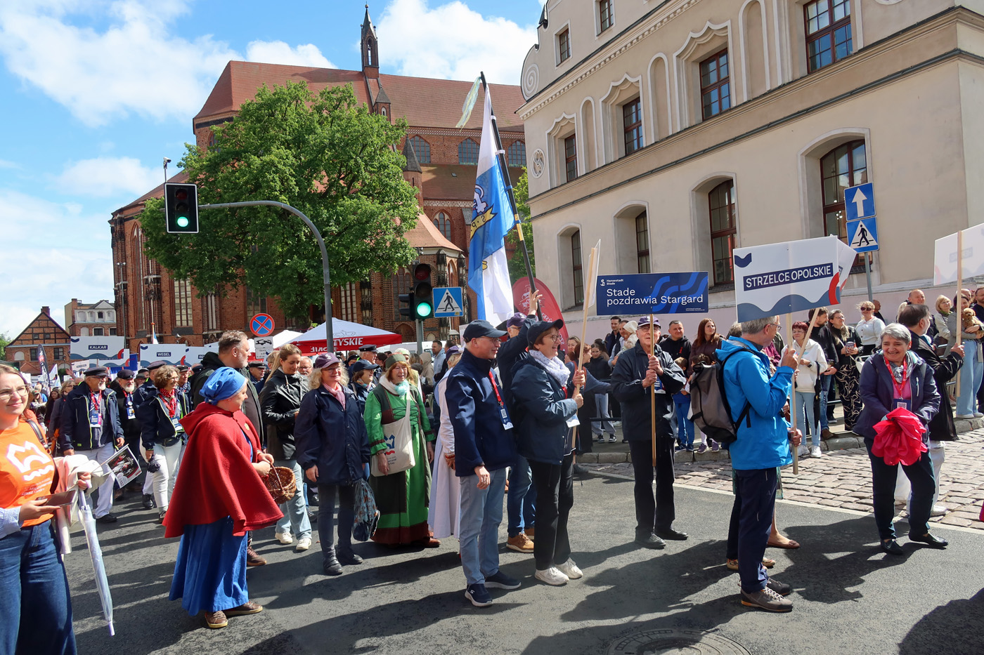 ..viele Gäste und Einheimische..