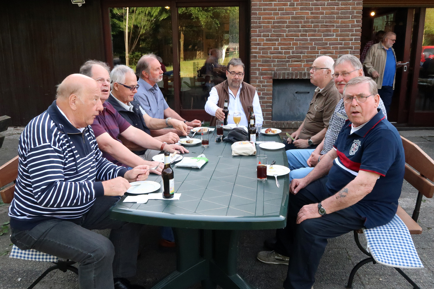 22.05.2017 - hier Grillen wir am Anglerheim, vor unserem Übungsabend.....