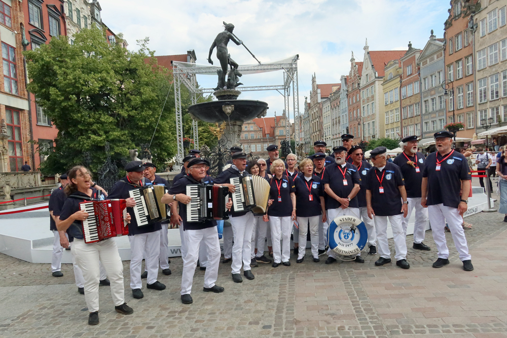 ..15.06.2024 - Spontaner Auftritt vor dem Neptunbrunnen..