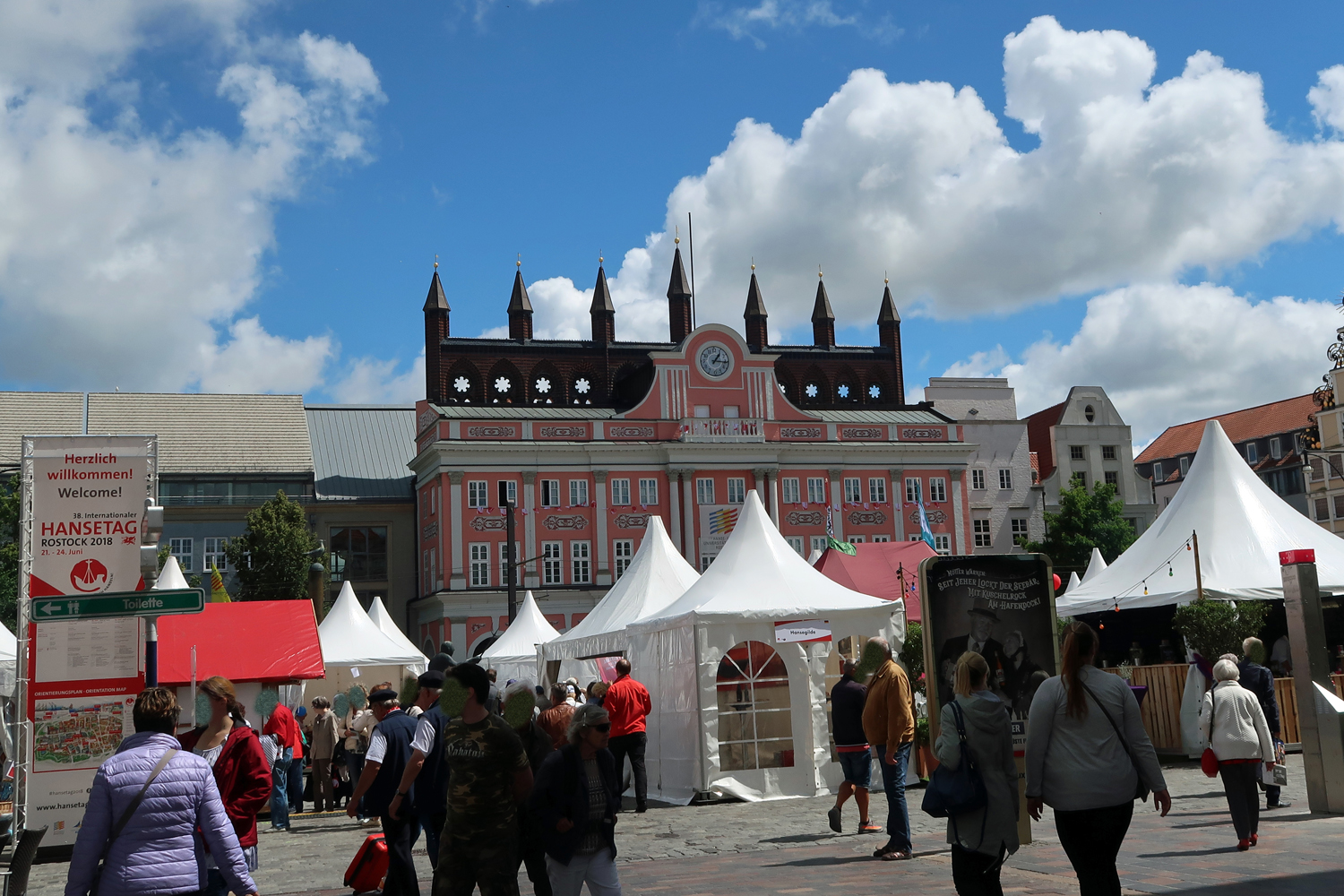 ...zur Eröffnung des Hansemarktes am "Neuer Markt"....