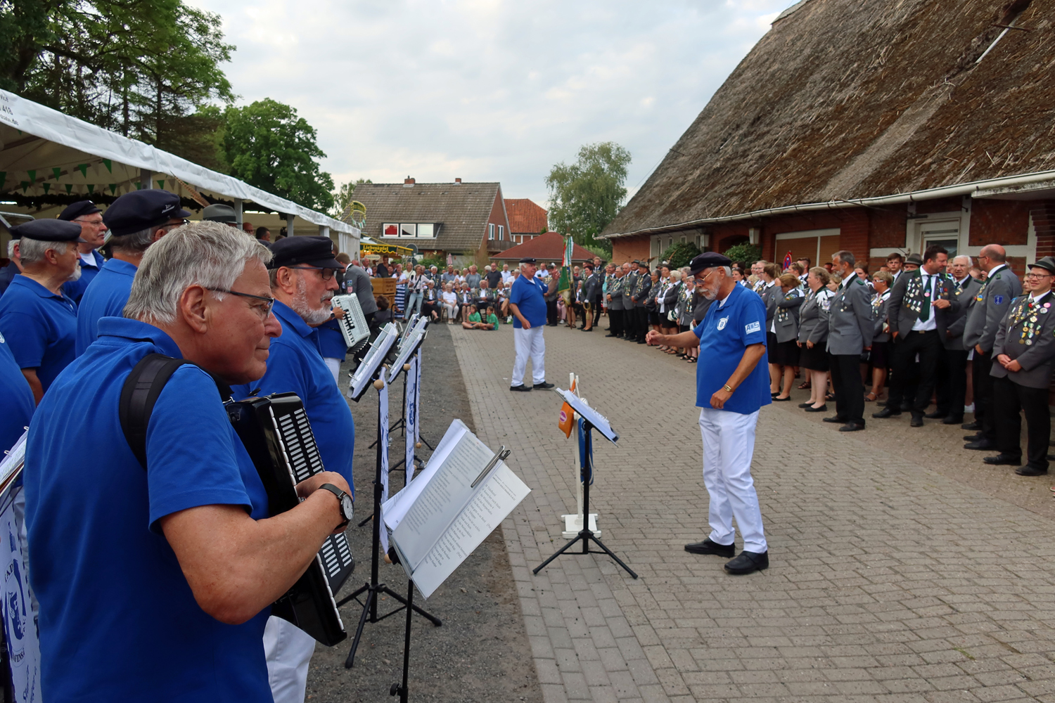 ...es war sehr viel los auf dem Schützenfest.. 