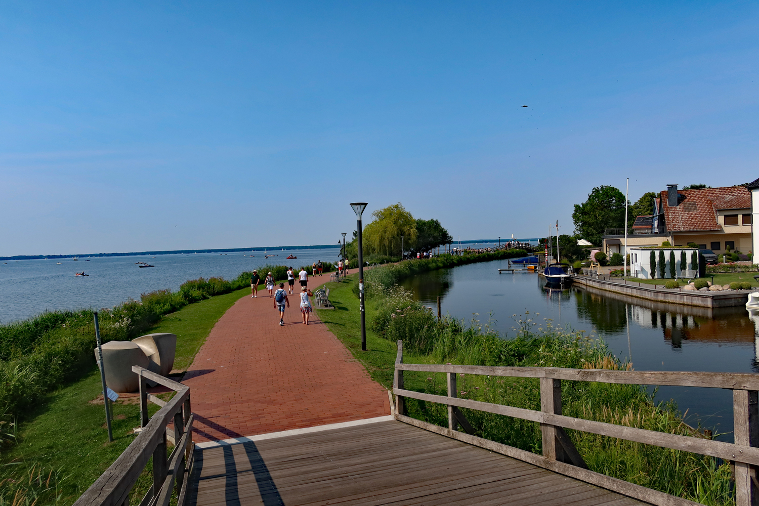..die Promenade von Steinhude ermöglicht einen wunderbaren Blick auf das Steinhuder  Meer..