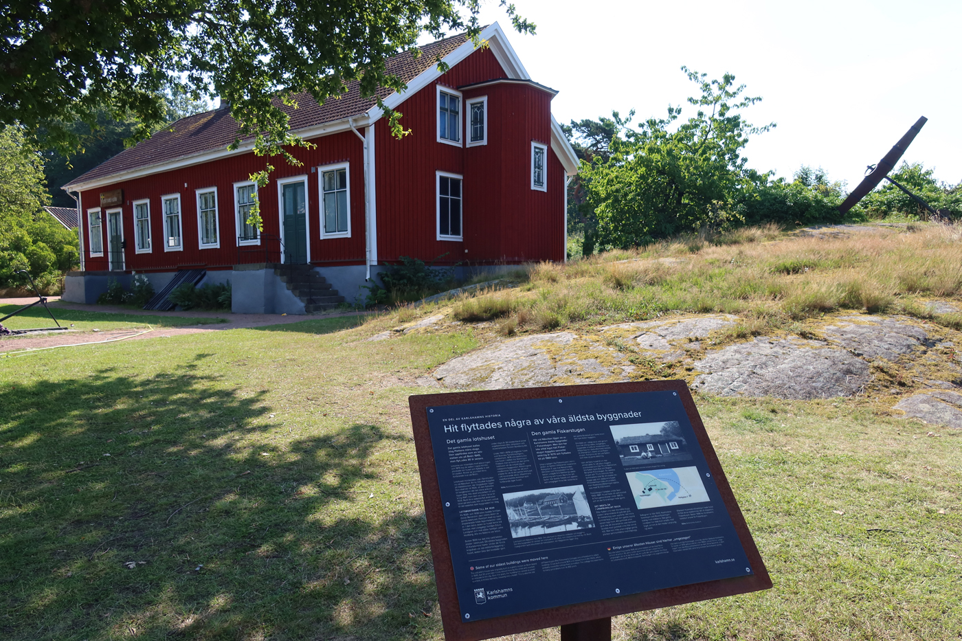 ..das alte Lotsenhaus wurde 1845 als Lotsenstation auf der Insel "Boön erbaut..
