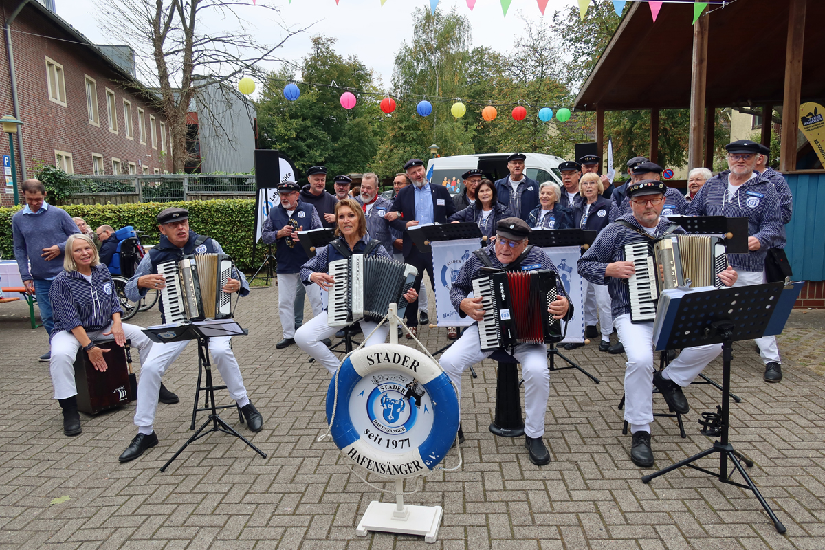 ..und bei dem Lied "Auf der Reeperbahn nachts um halb eins" 