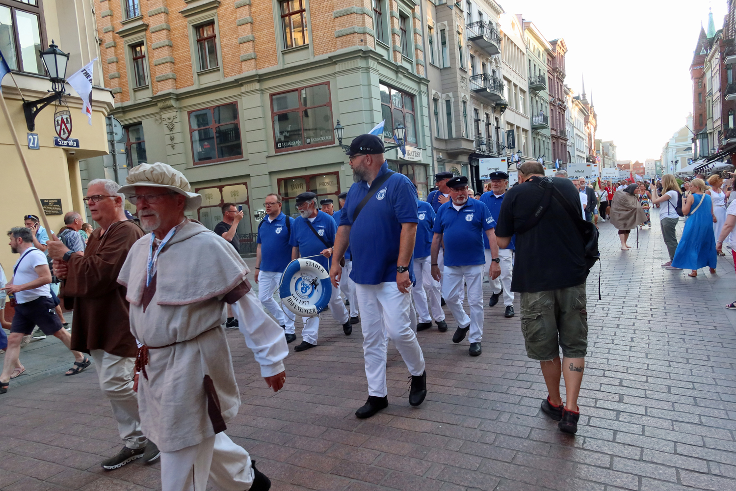...durch die Stadt..
