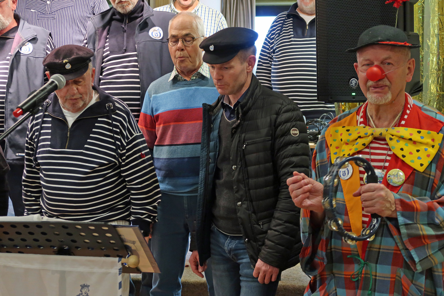 -----Pastor Kessler hat mitgesungen...... 
