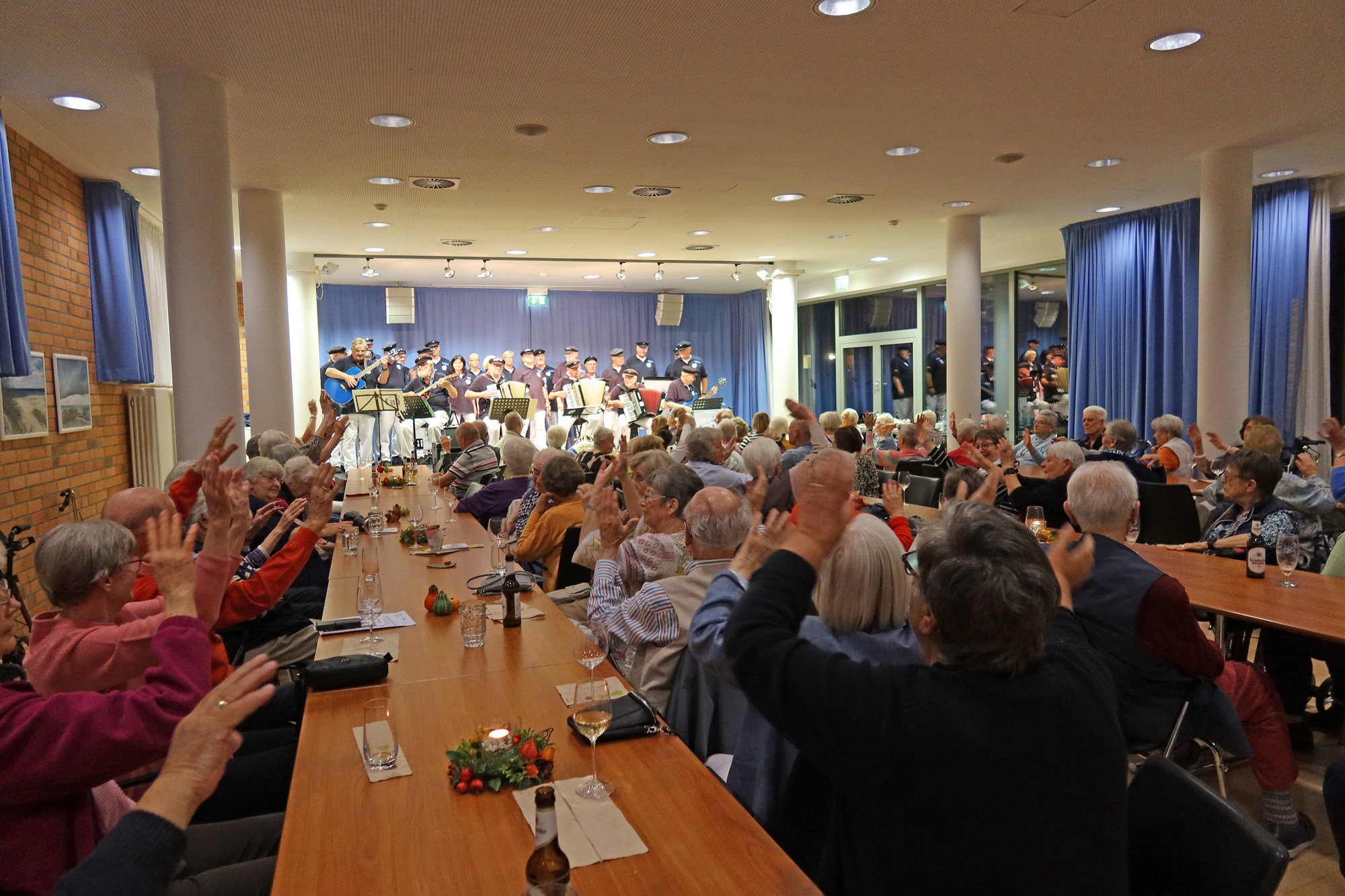 .."Stade am schönen Elbestrand"..