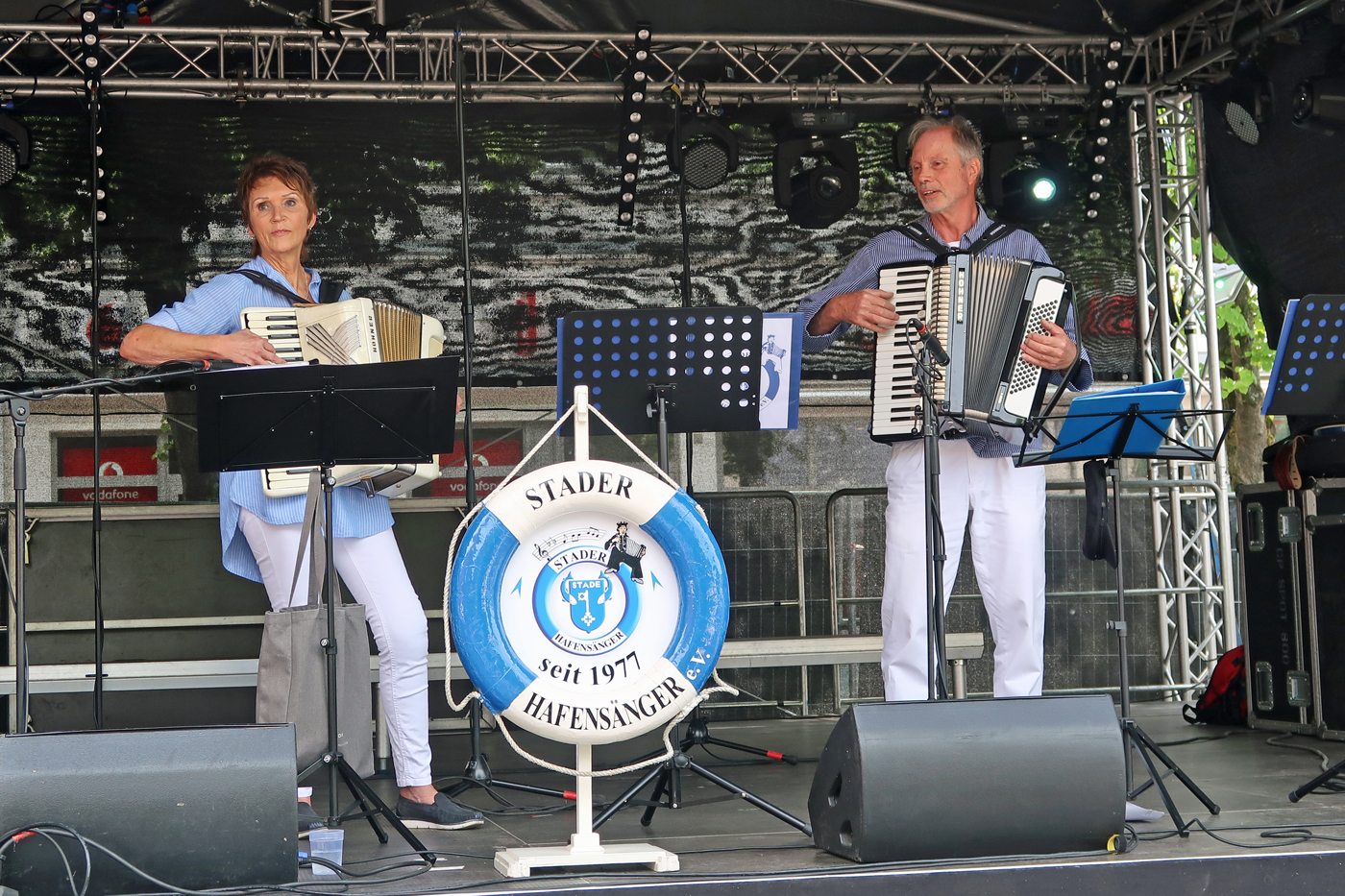 16.06.2019 - Altstadtfest Stade - Sabine und Erni beim Soundcheck...