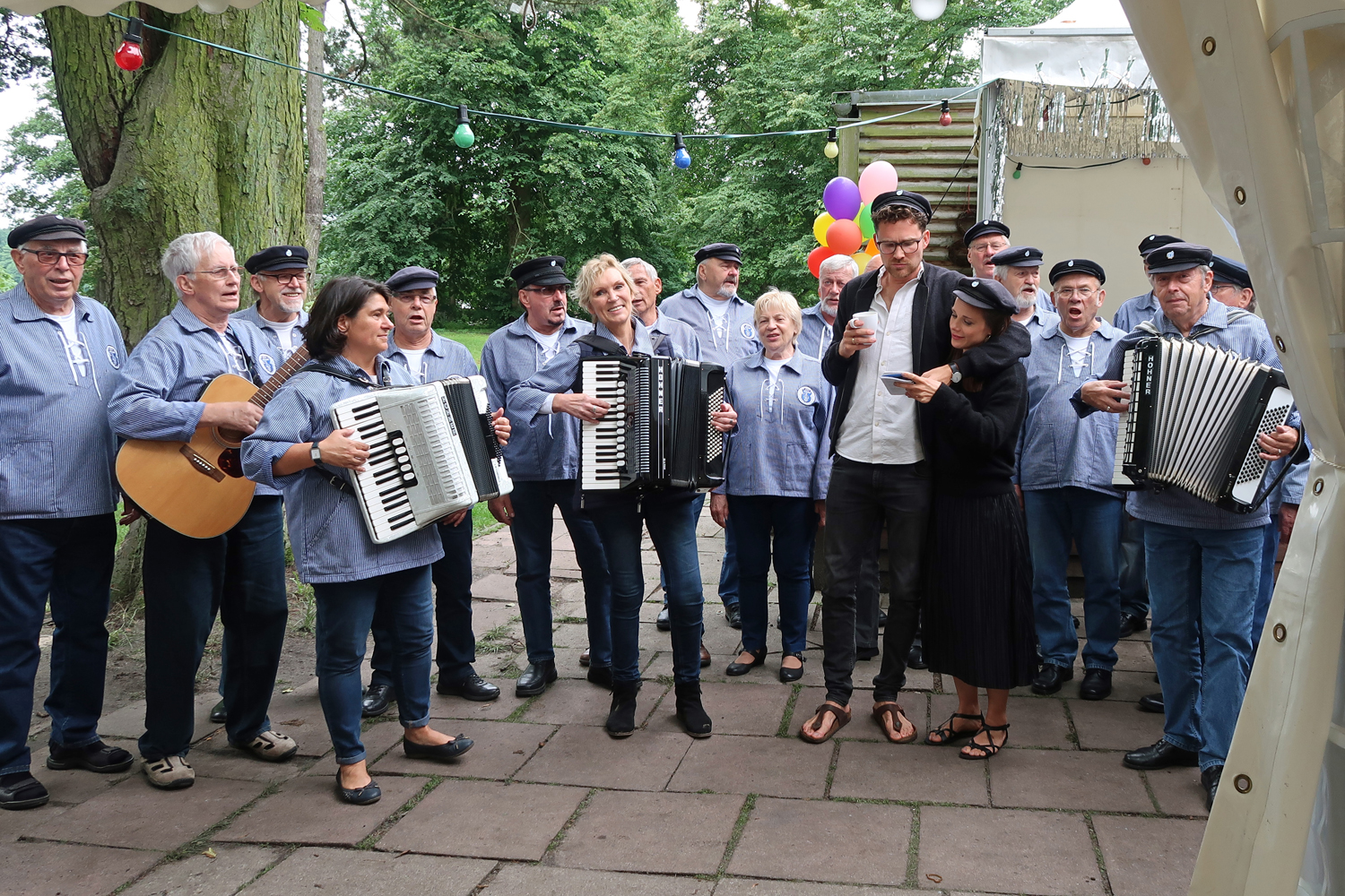 Hochzeit wurde dort auch gefeiert und wir haben ganz spontan gesungen....