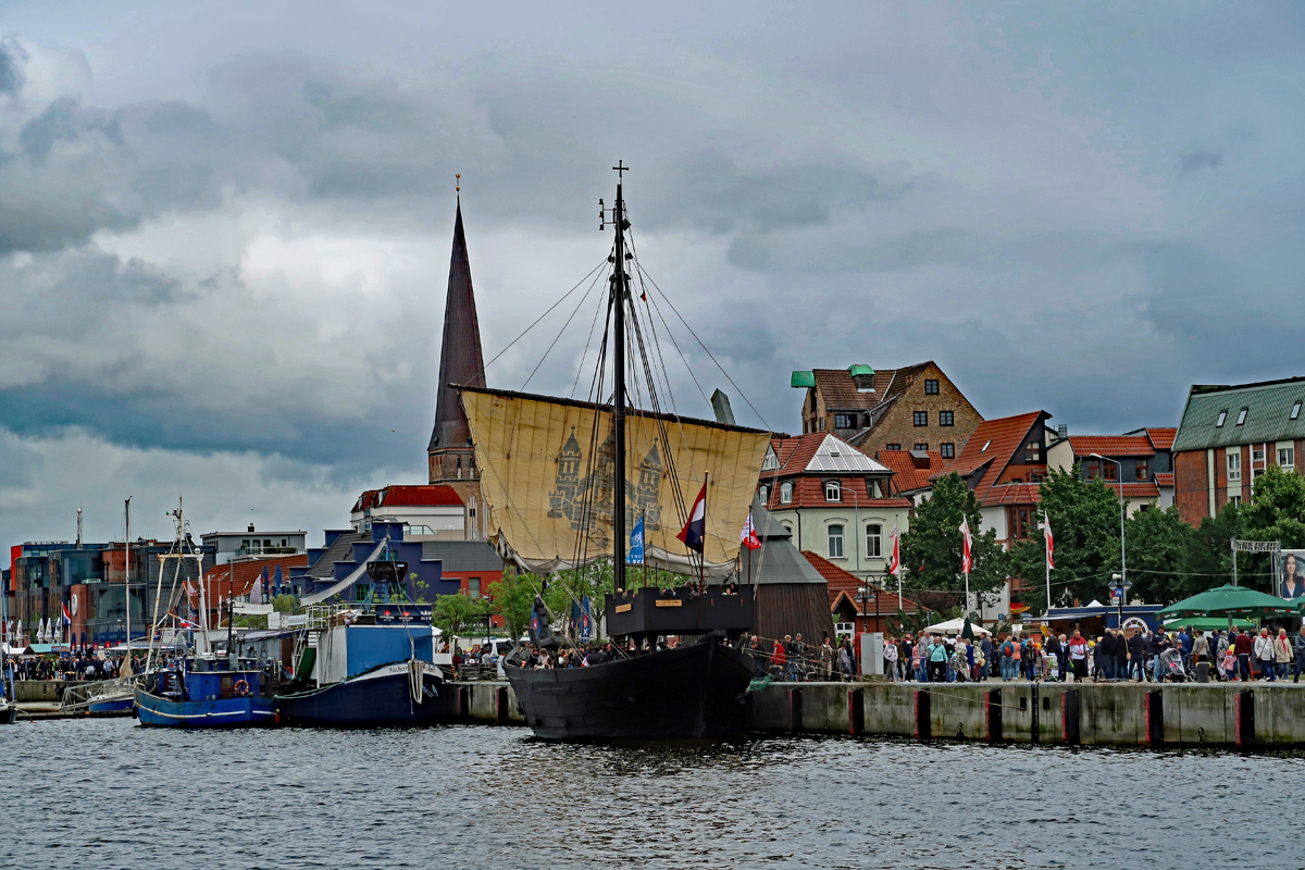 ...die Hanse Kogge aus Kampen (Holland)....