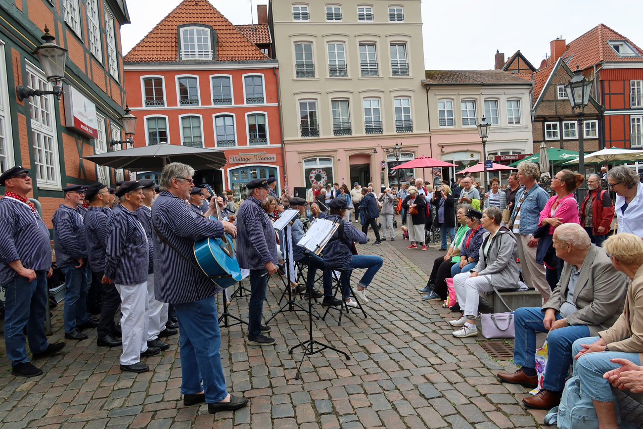 ..am Fischmarkt wurden wir schon erwartet..