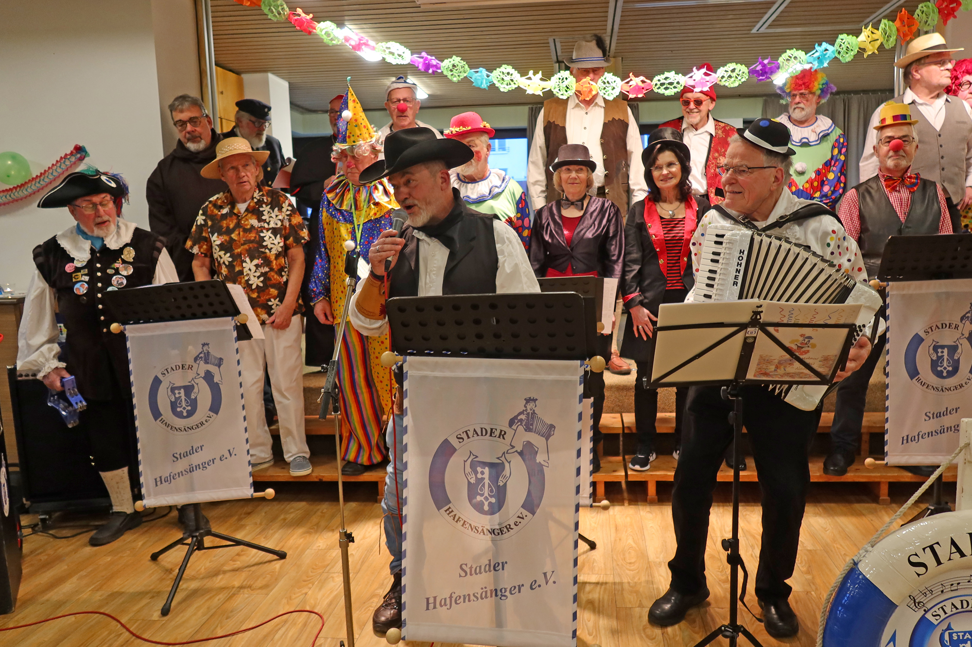 ..Rolf hat das Lied "Durchfahrt verboten" gesungen..