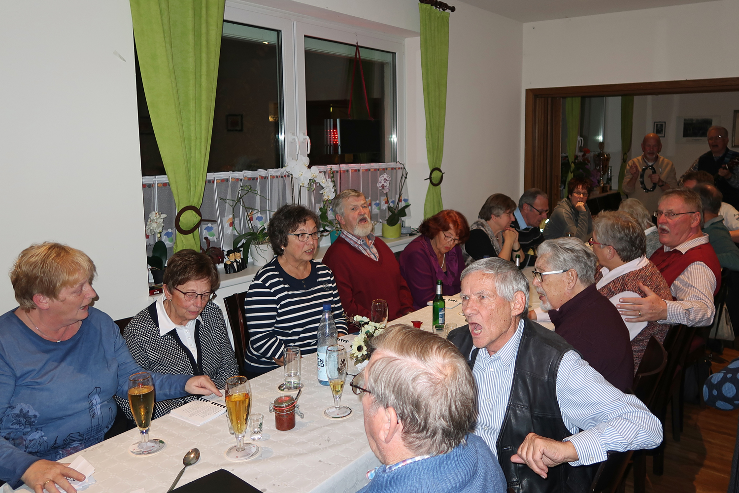 11.11.2017 - Eine Feier mit unsere Partner/innen in der Gaststätte  Güldenstern...