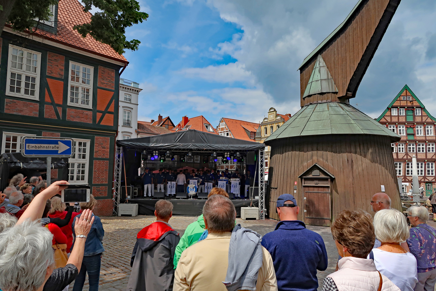 ....die Stimmung war sehr gut...